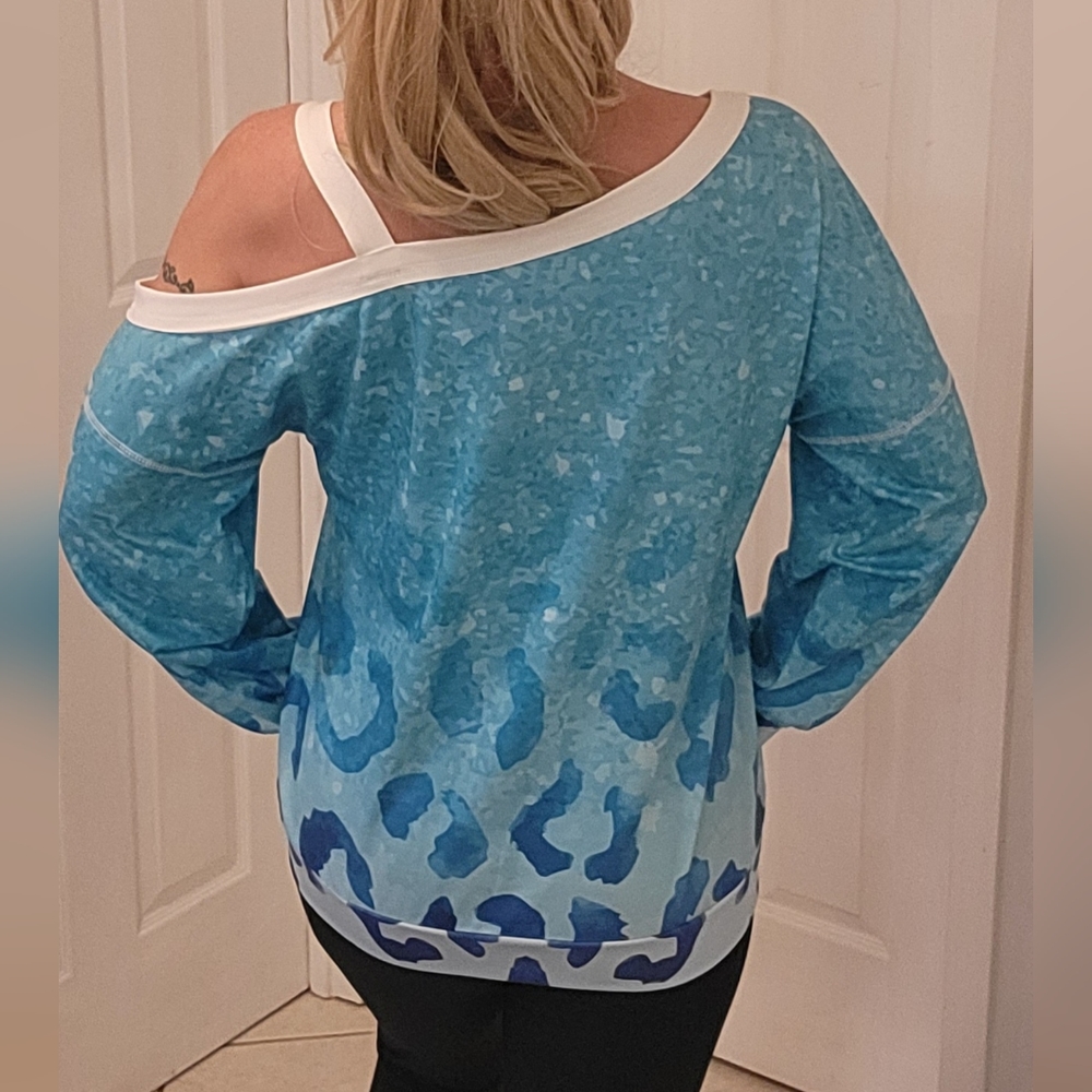 Off-shoulder top - Picture 4 of 5